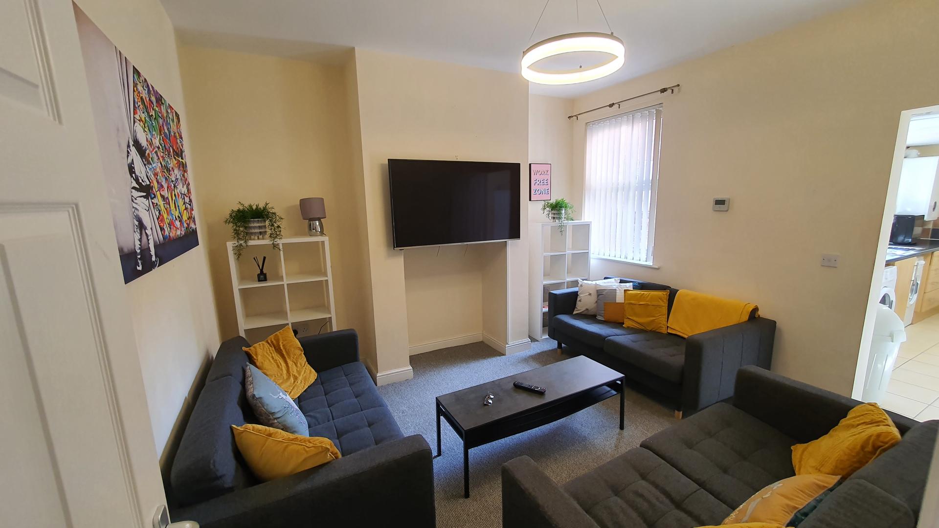 Room West Lorne Street in Chester
