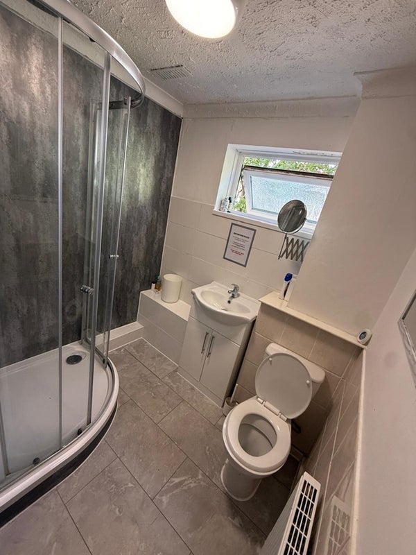 Room Newland Close in Redditch