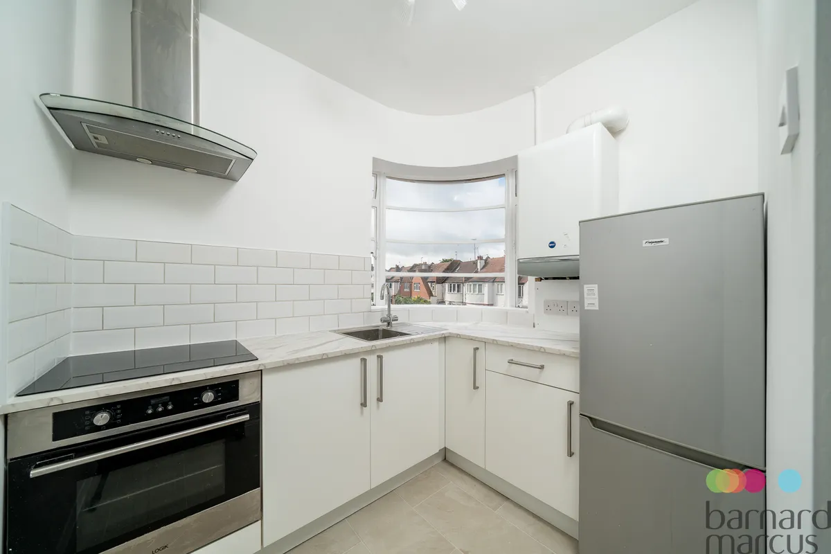 Flat Colney Hatch Lane in Greater London