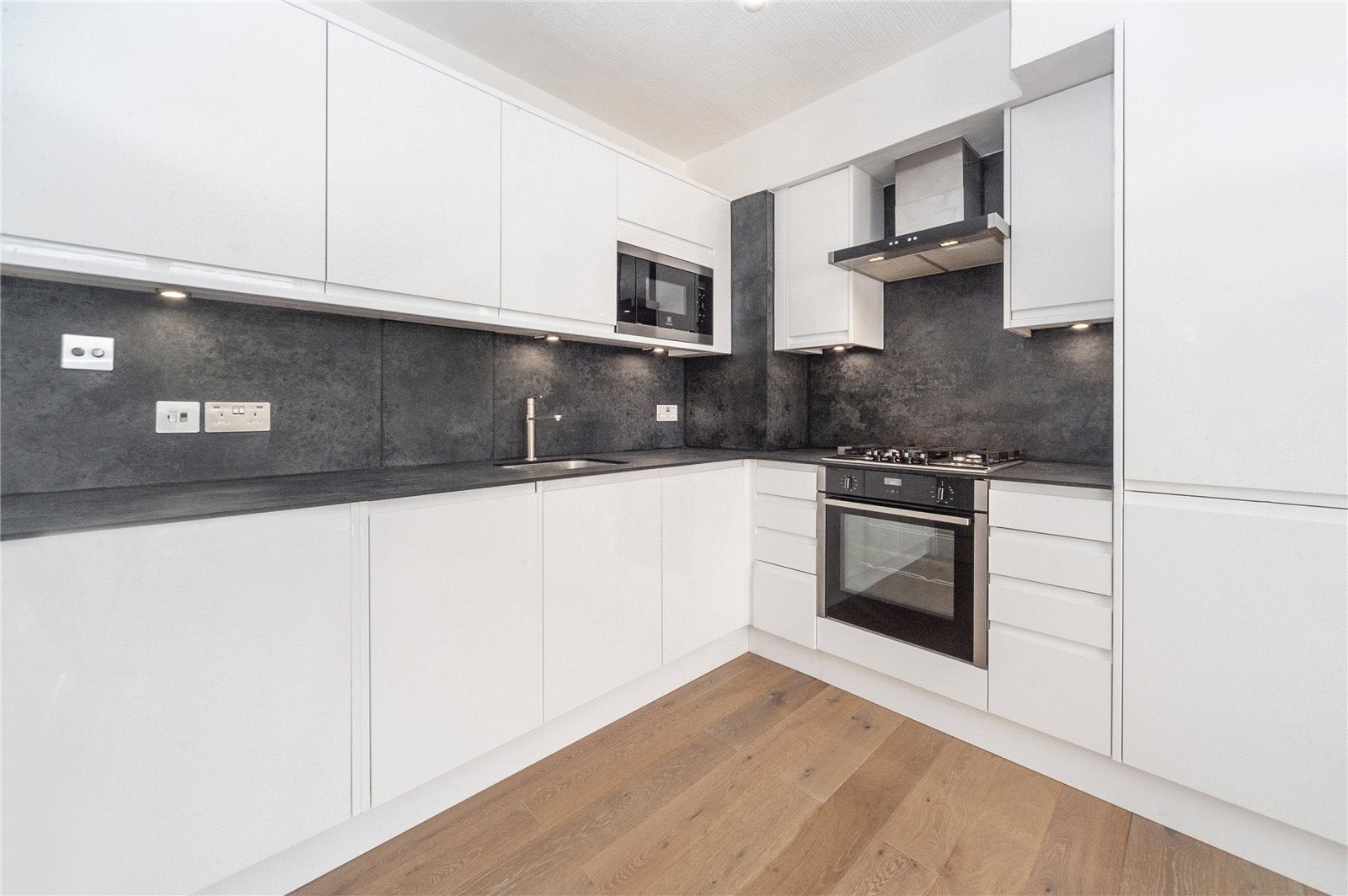 Flat Porchester Place in City of Westminster