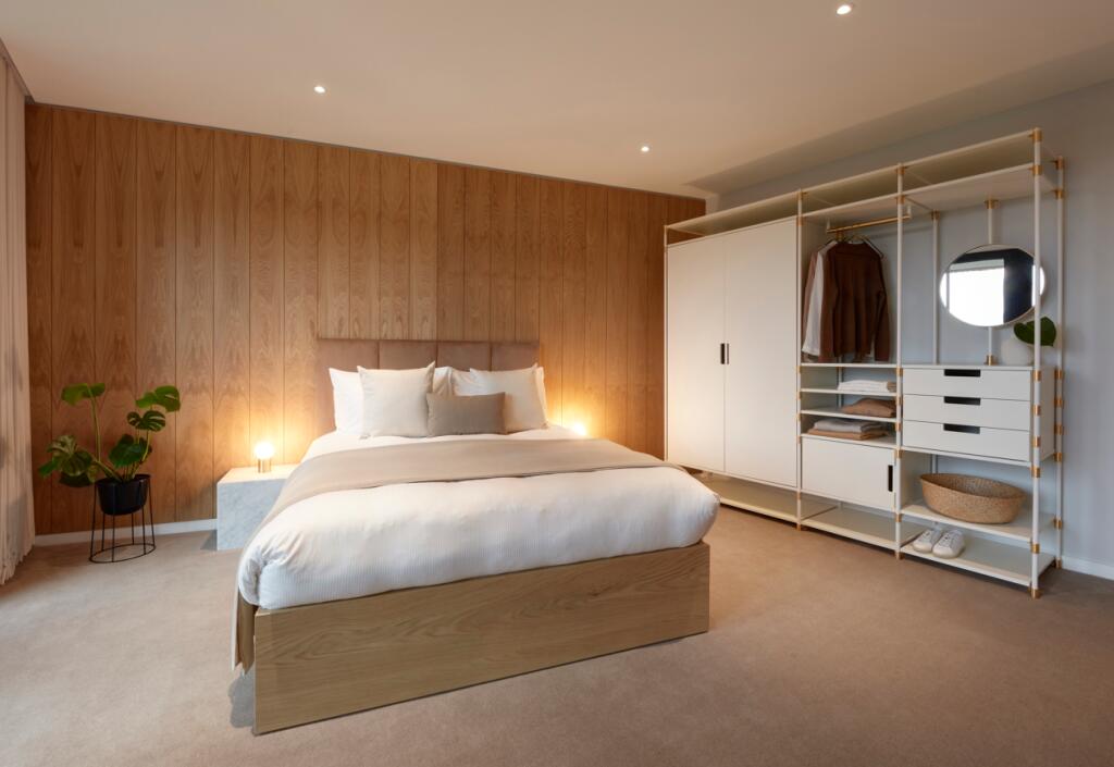 Flat Skelwith Road in Greater London