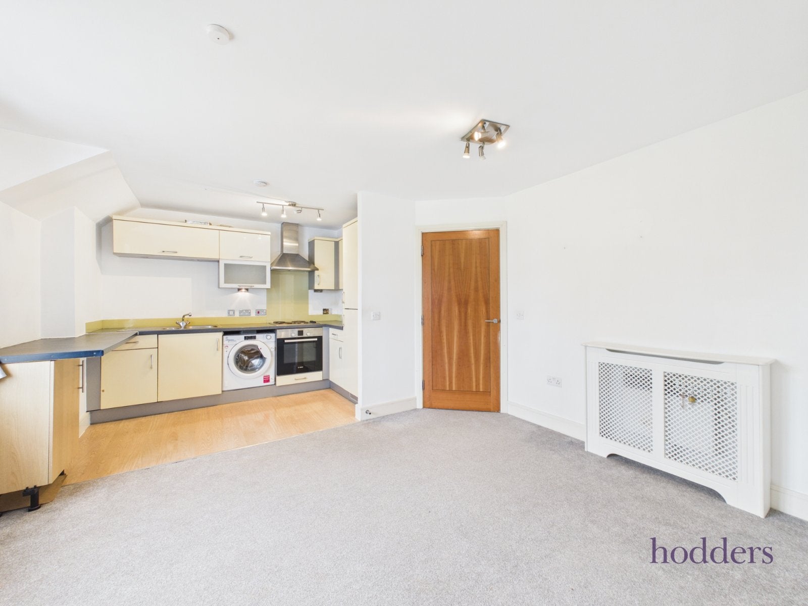 Flat Heath Road in Walton on Thames
