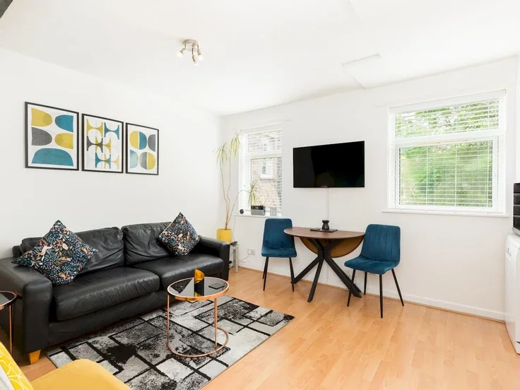 Flat Russell Terrace in Royal Leamington Spa