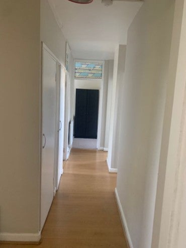 Flat Wickham Road in Greater London