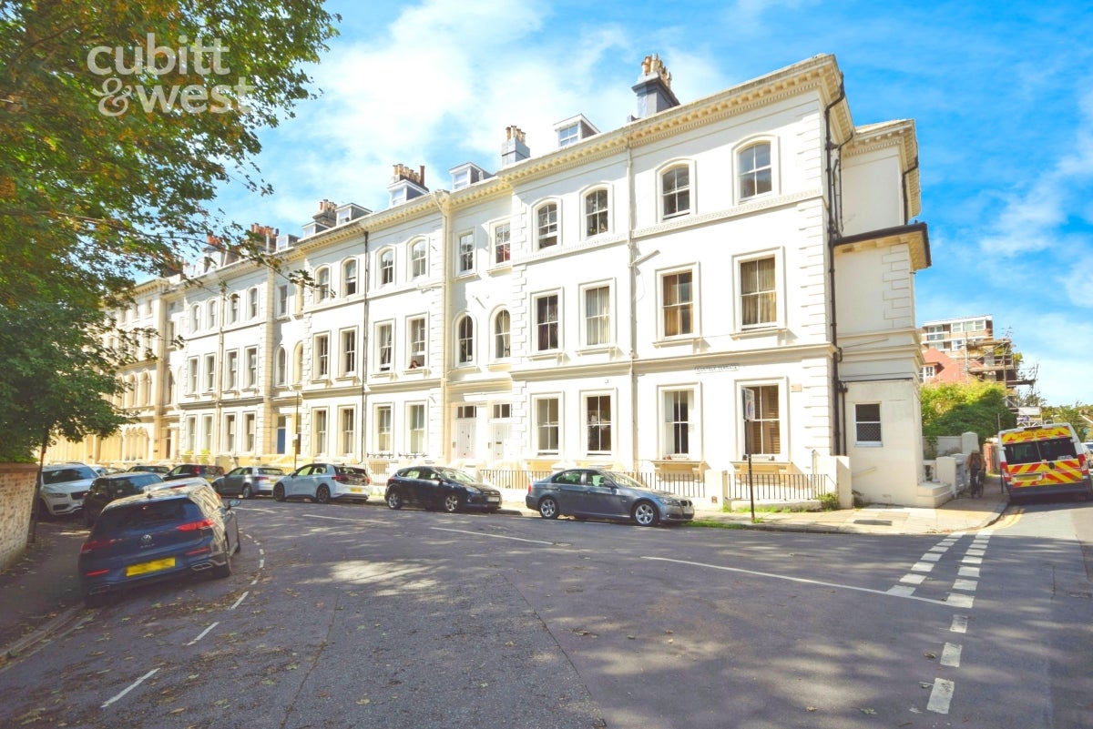 Flat Brighton Road in Reigate and Banstead