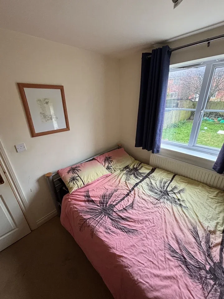 Room Parkside Place in Borough of Spelthorne