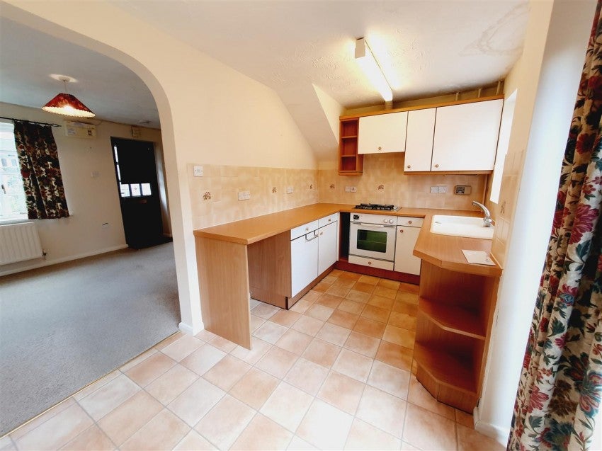 House Saint Swithins Close in Kettering