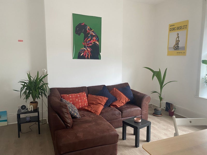 Room Charlton Road in Greater London