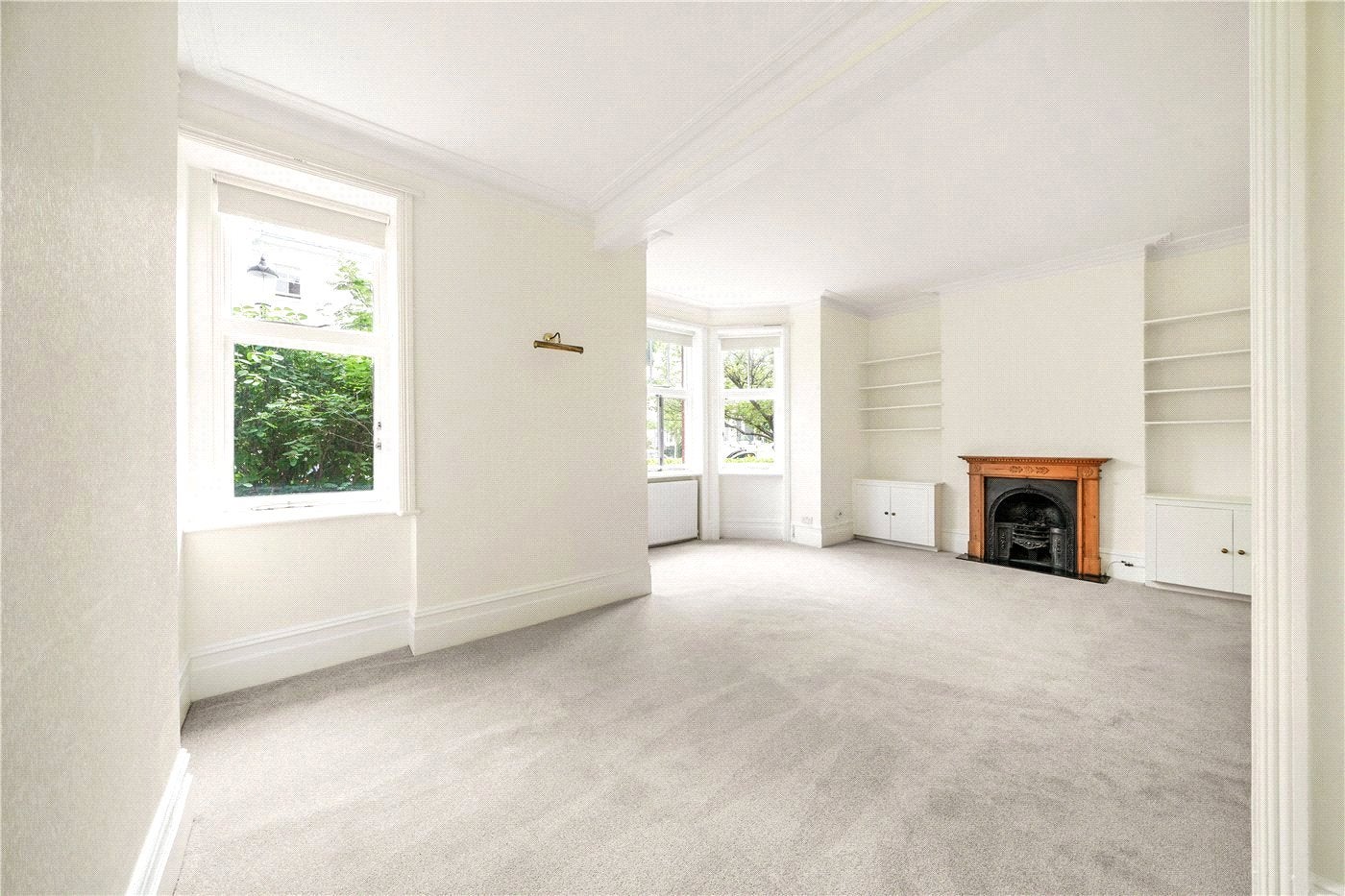 Flat Elgin Crescent in Greater London