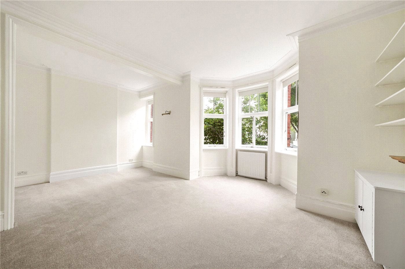 Flat Elgin Crescent in Greater London
