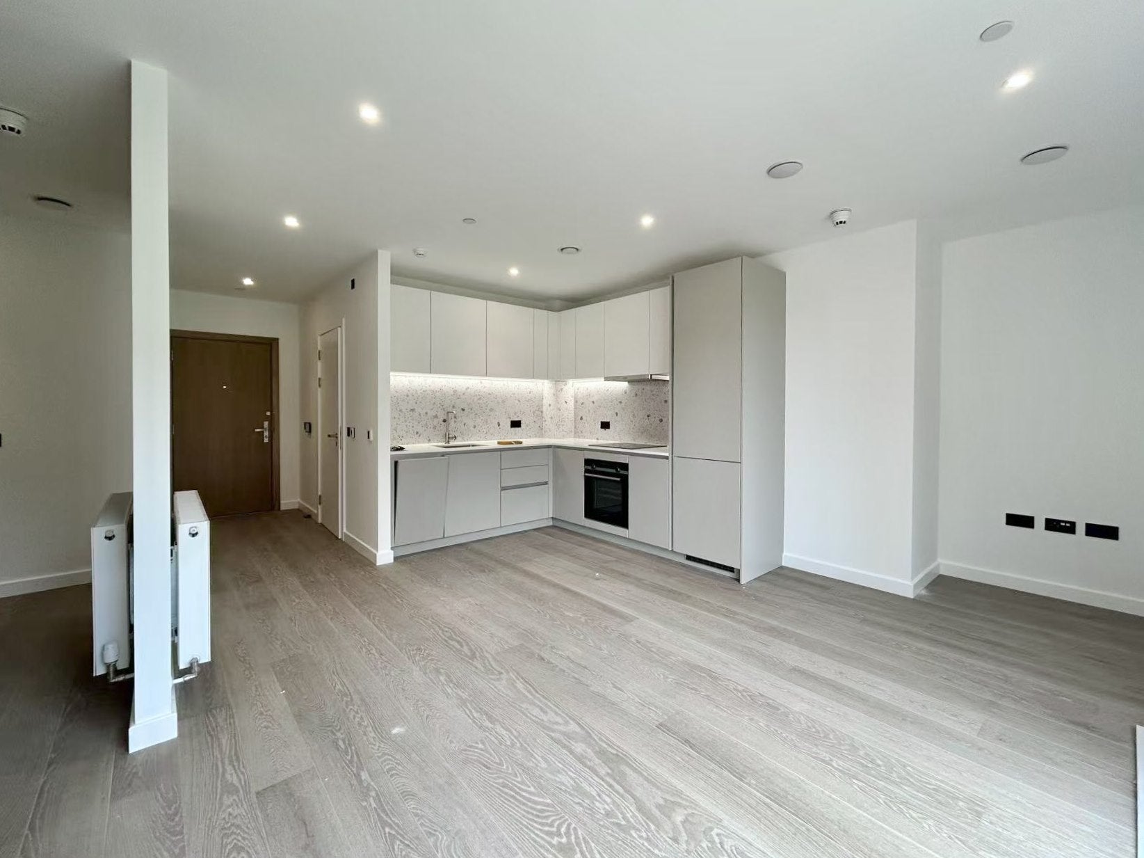 Flat Wandsworth Bridge Road in Greater London