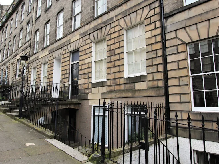 Flat Nelson Street in City of Edinburgh