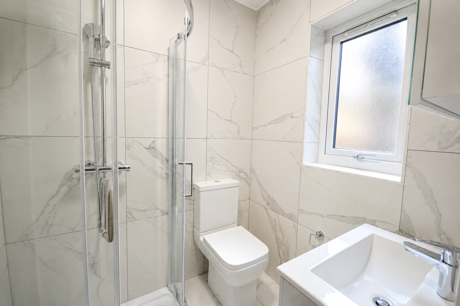 Room Gayford Road in Greater London