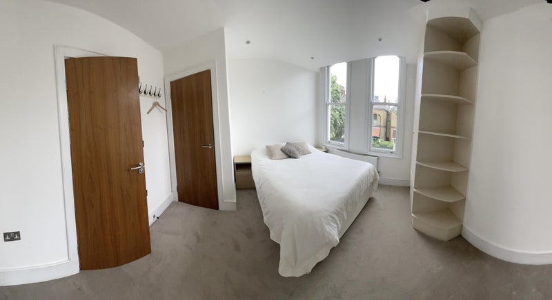 Room Finsbury Park Road in Greater London