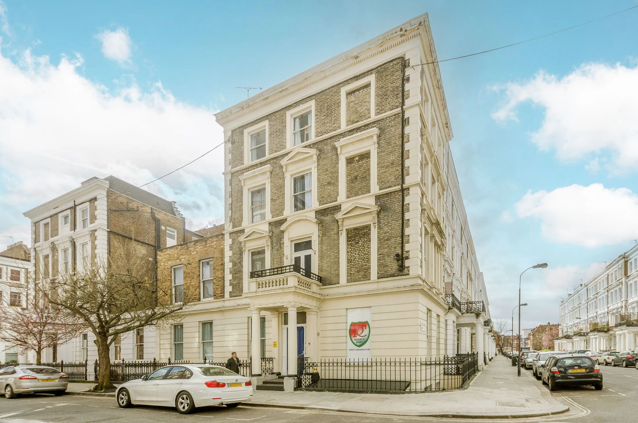Flat Castletown Road in Greater London
