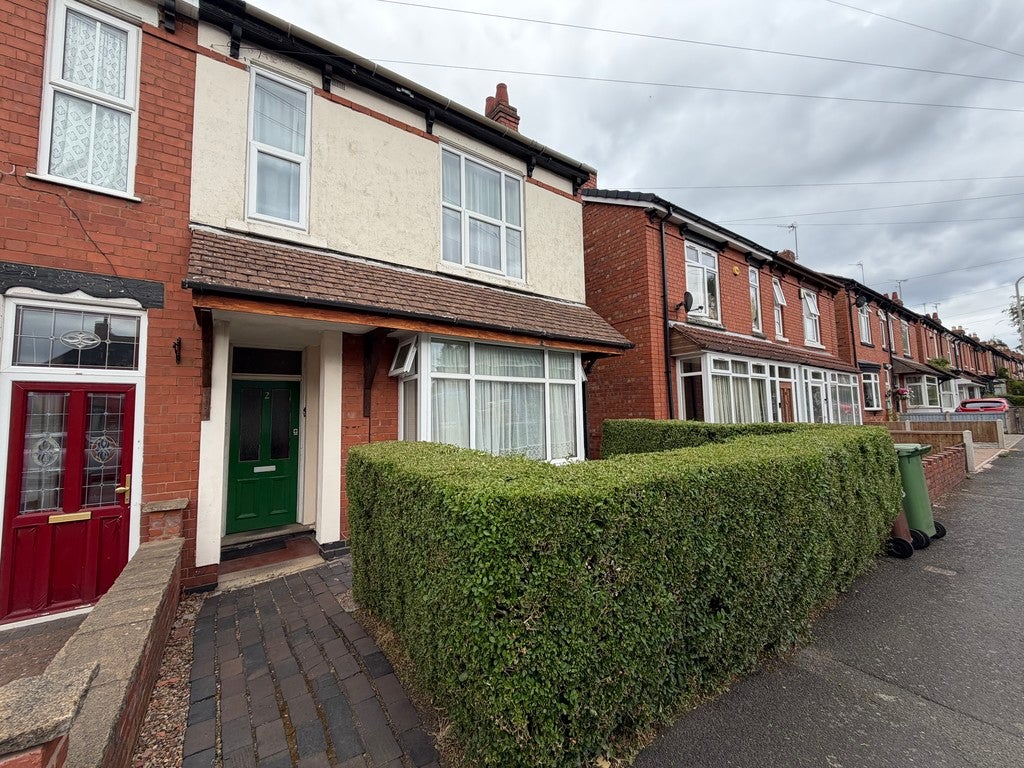 Flat Penn Road in Wolverhampton