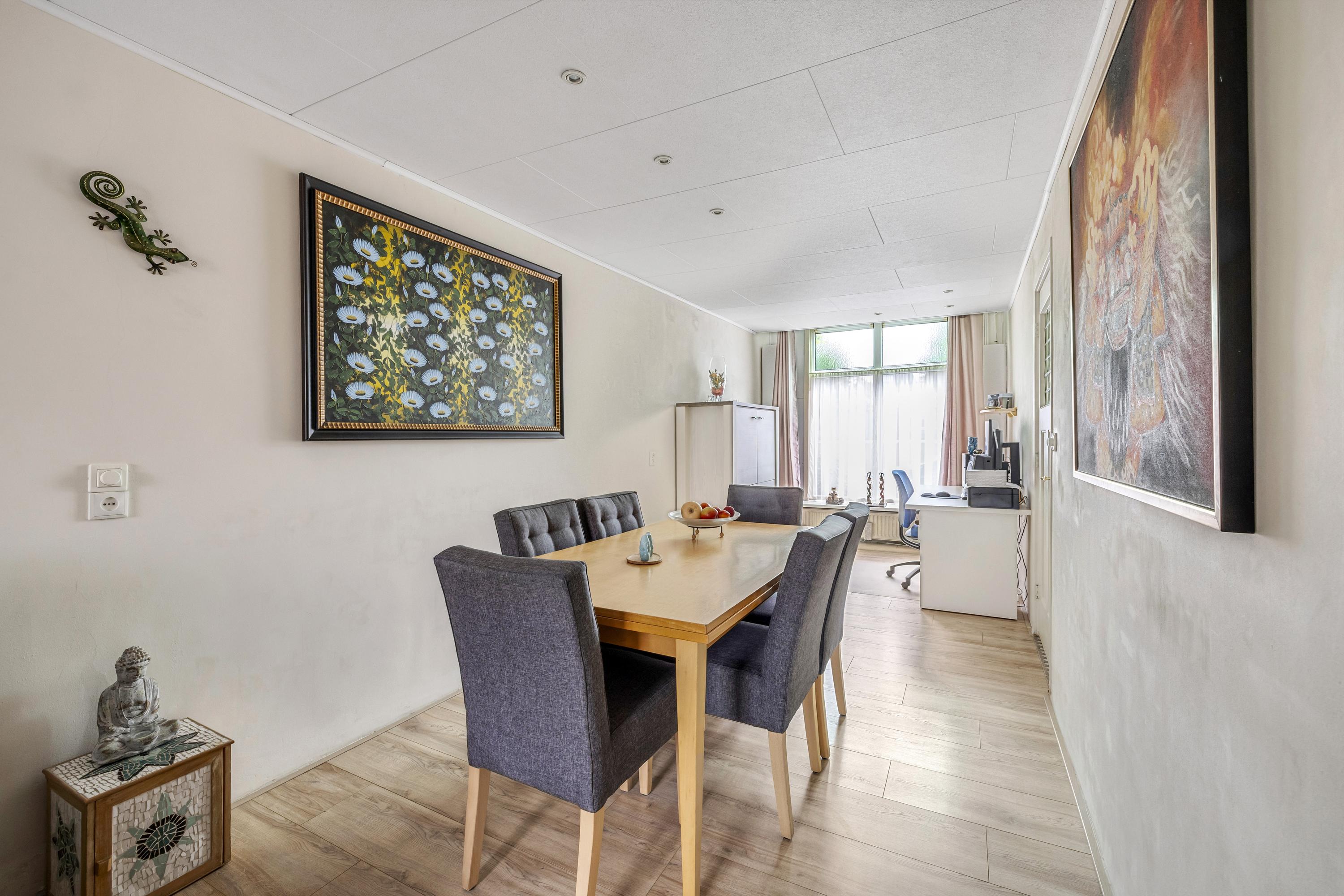 Tussenwoning te koop: Van Smaleveltstraat 43, Schiedam