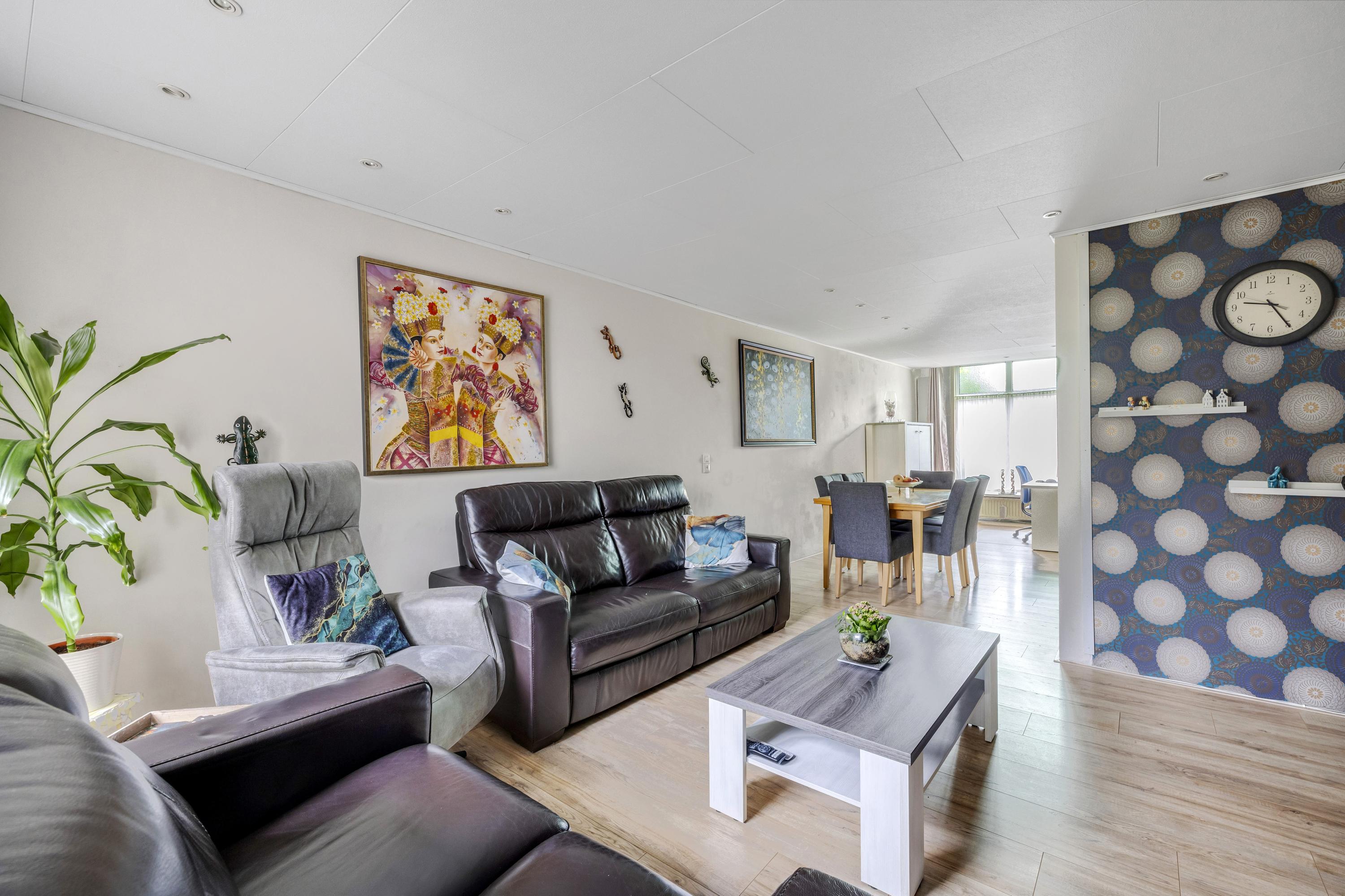 Tussenwoning te koop: Van Smaleveltstraat 43, Schiedam