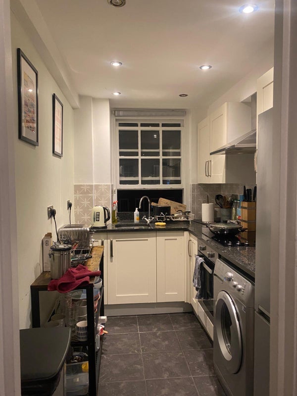 Room Park West Place in City of Westminster