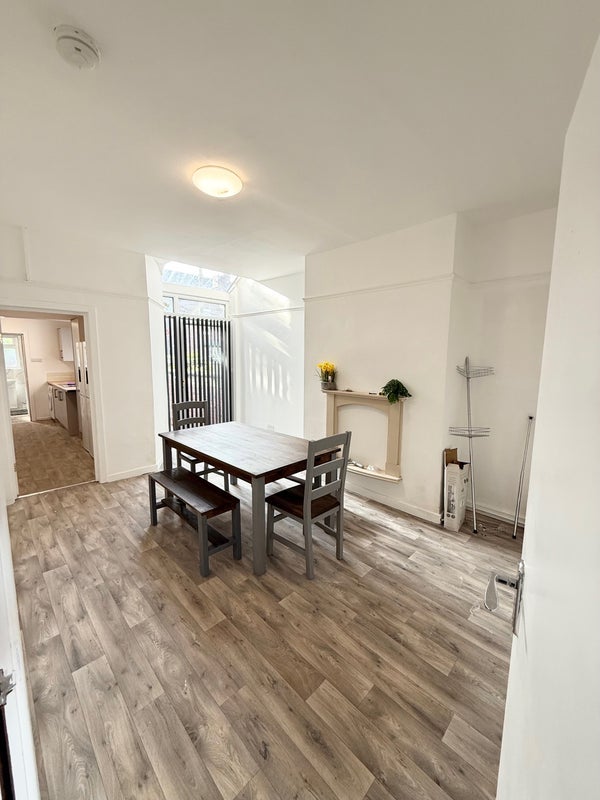 Room Heald Grove in Manchester