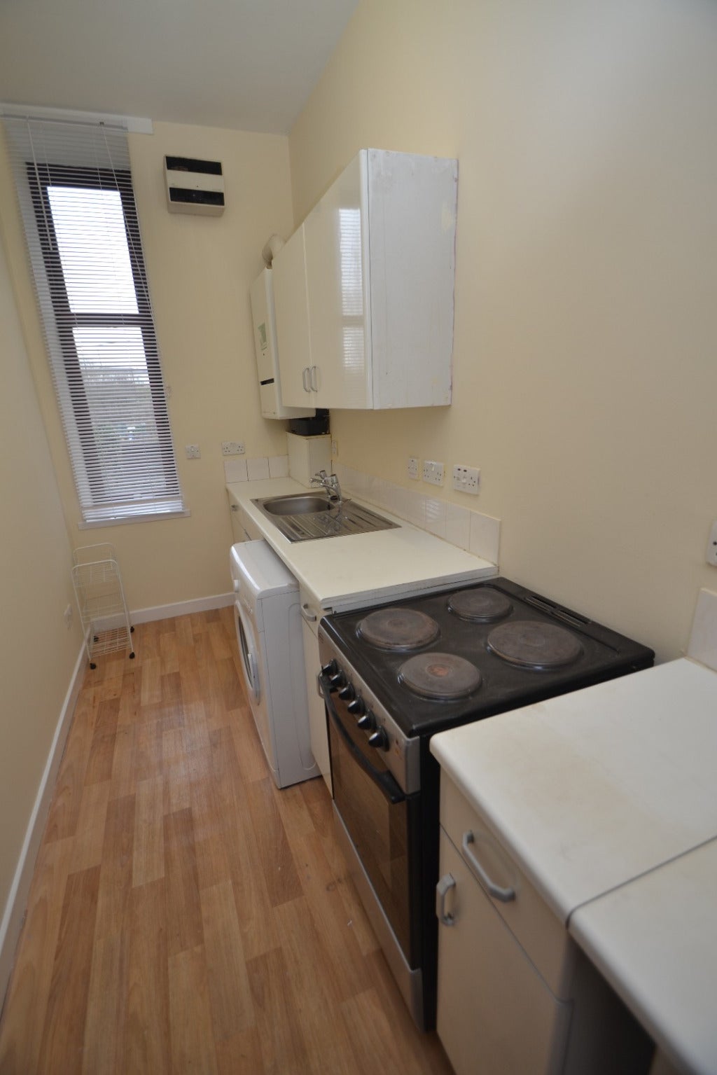 Flat Holmlea Road in Glasgow
