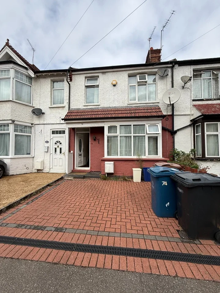 House Bolton Road in Greater London