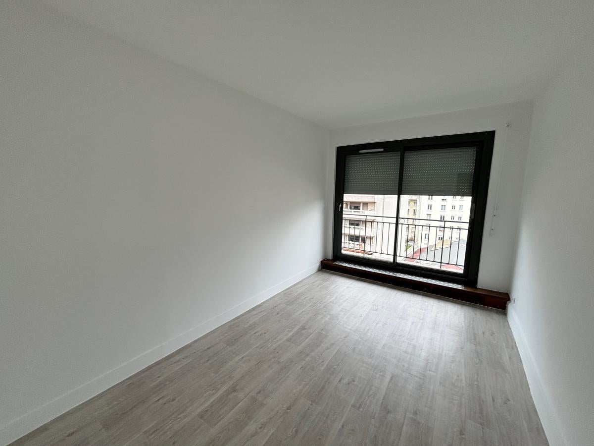 Flat Rue Paul Vaillant-Couturier in Levallois-Perret