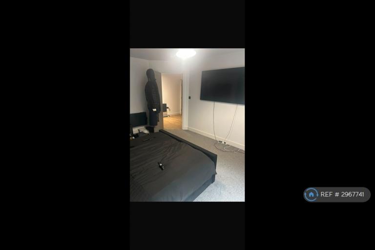 Flat Chantry Lane in Grimsby