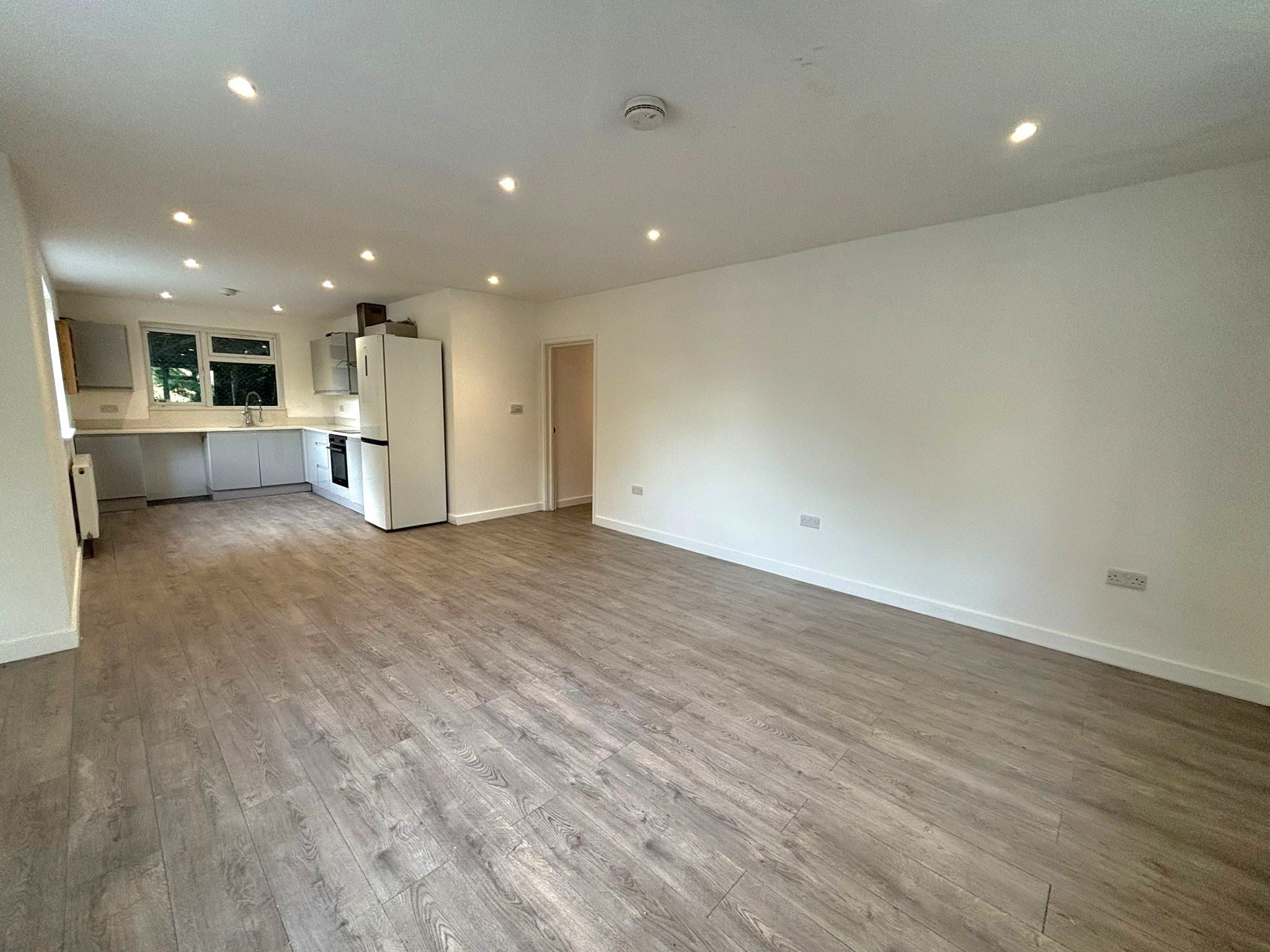 Flat Rowley Road in Torquay
