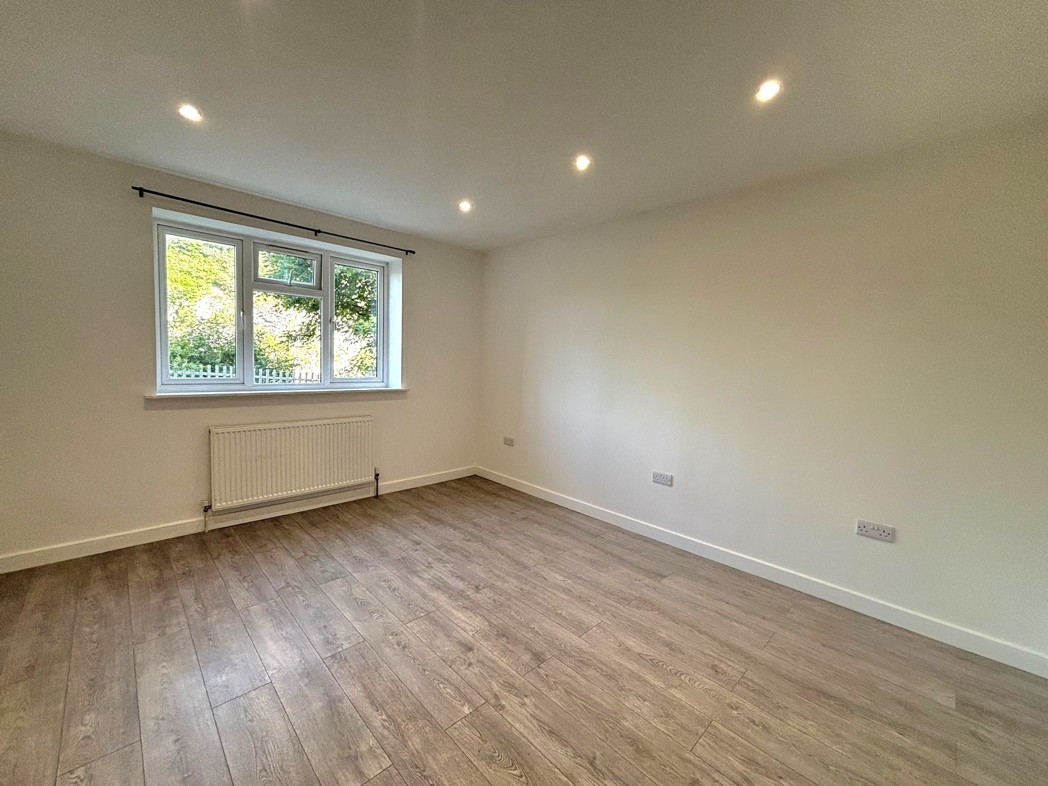 Flat Rowley Road in Torquay