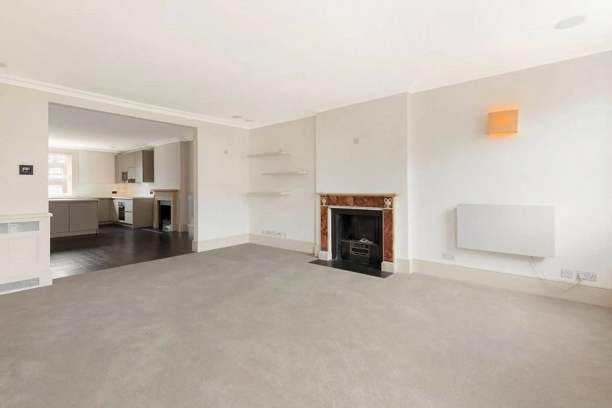 Flat Eaton Place in City of Westminster