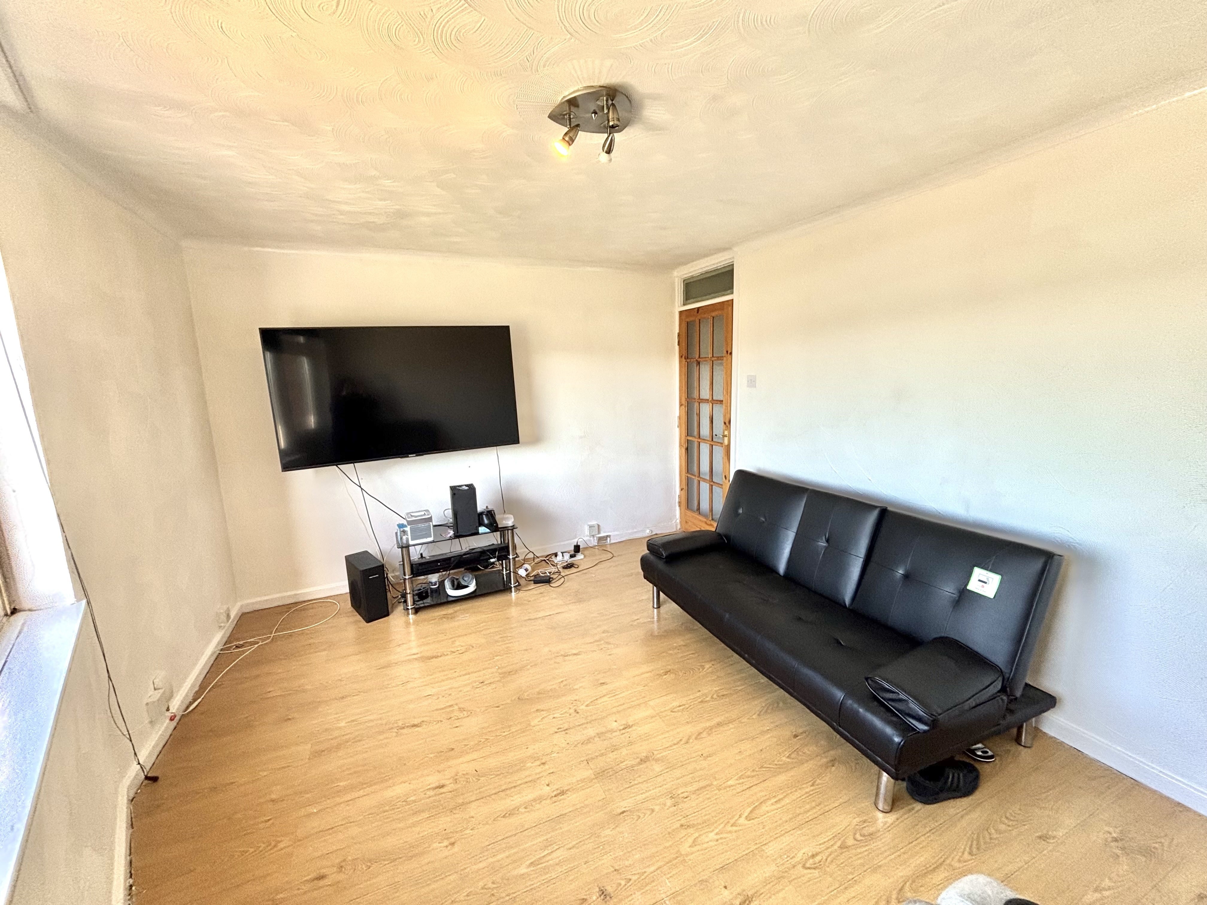 Flat Plowright Mount in Sheffield