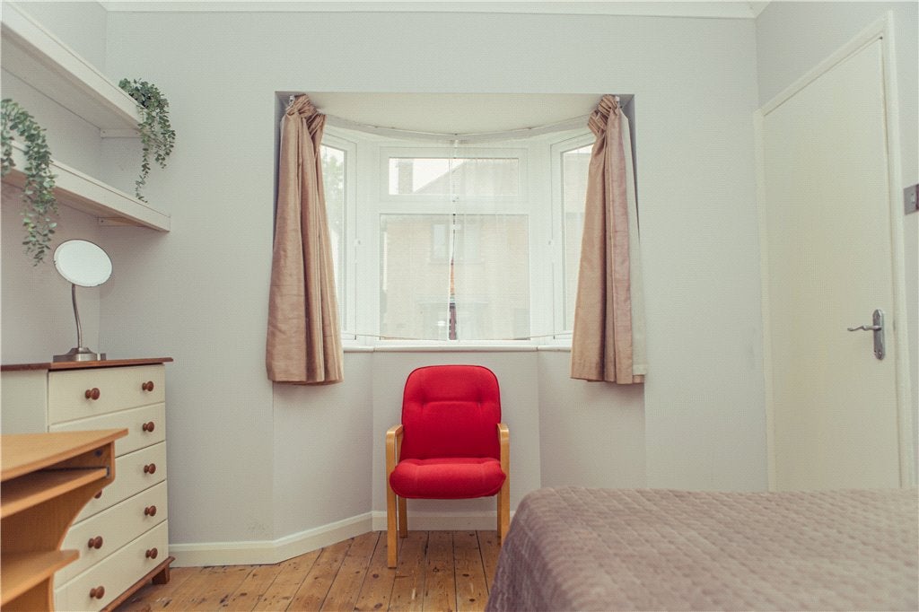 Flat Hereford Close in Guildford