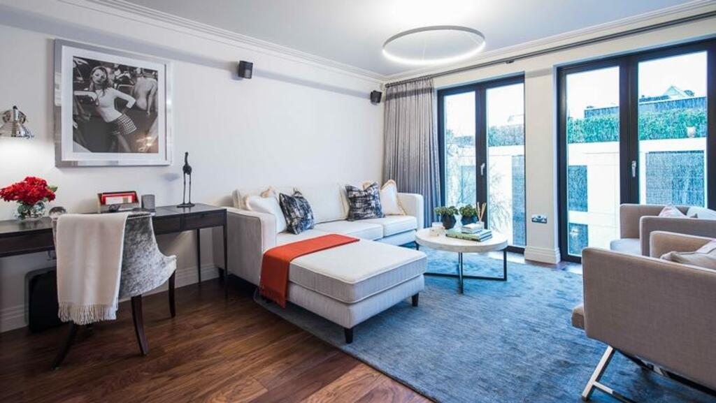 Flat Fulham Road in Greater London