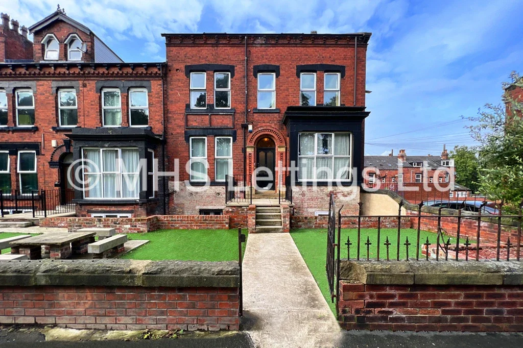 Flat Royal Park Terrace in Leeds