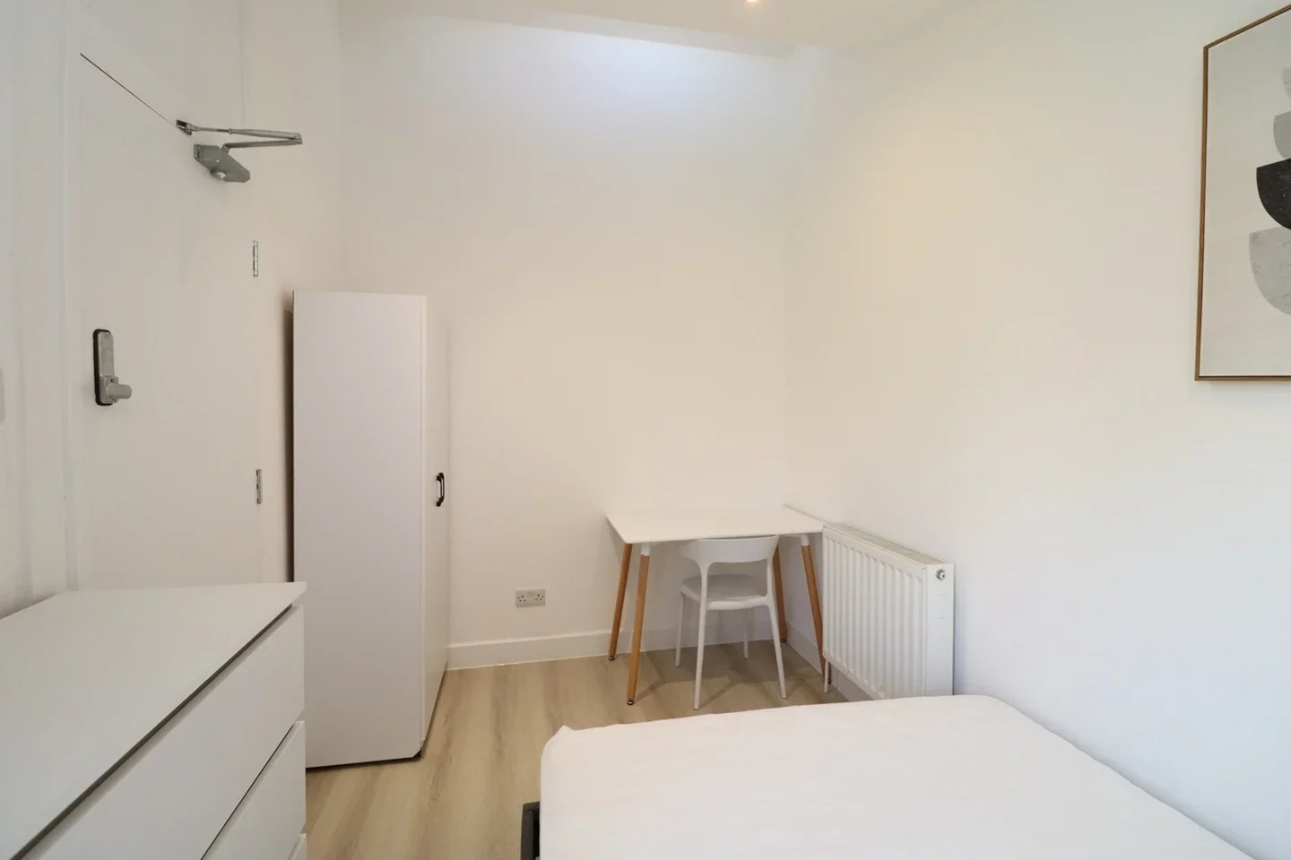 Room Thistlewood Close in Greater London