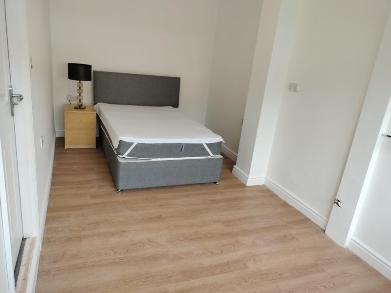 Room Platt Lane in Manchester