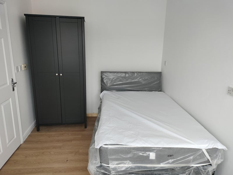 Room Platt Lane in Manchester
