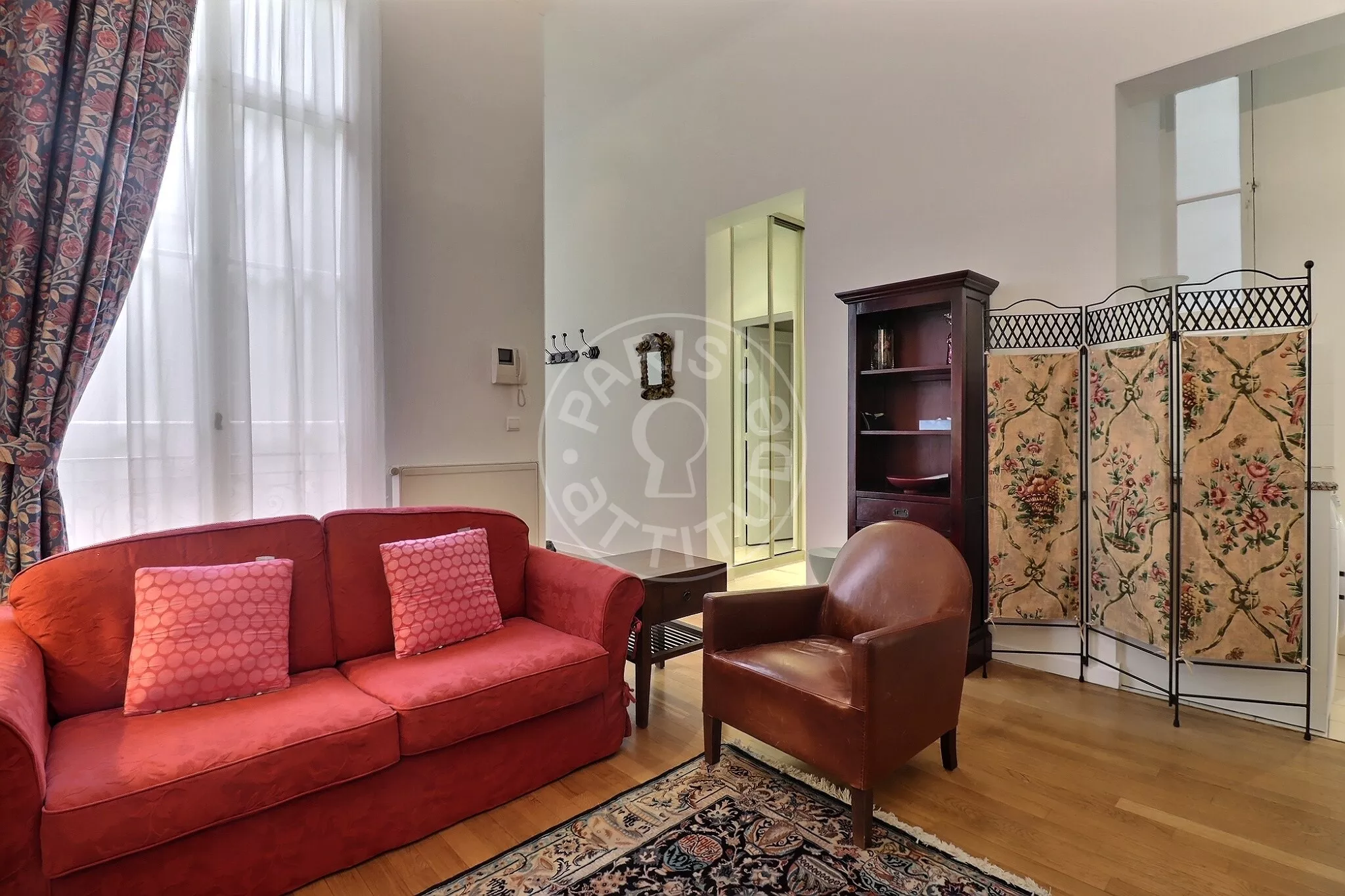 Appartement Rue Roquépine à Paris