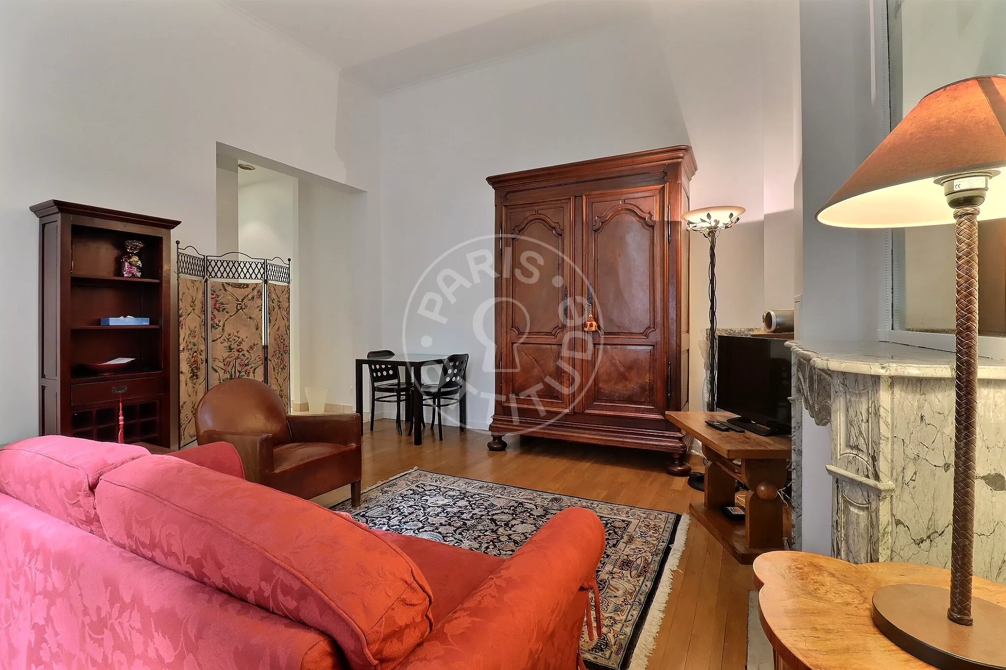 Appartement Rue Roquépine à Paris