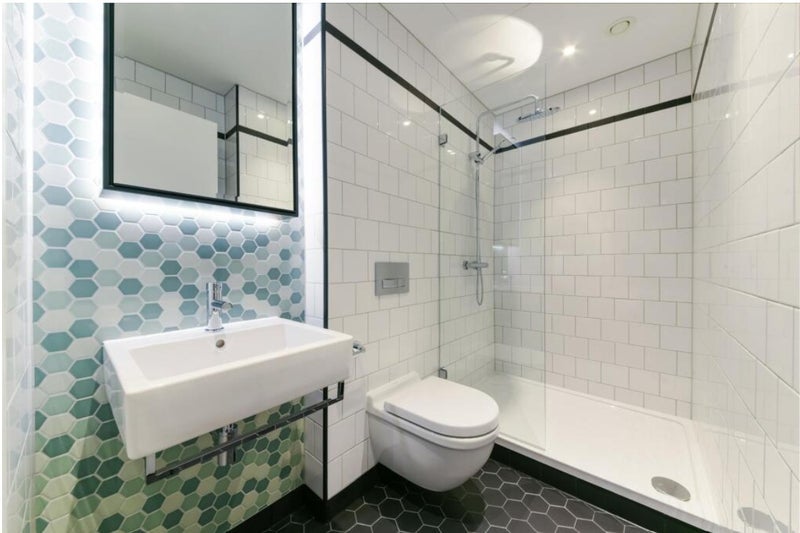 Room City Island Way in Greater London
