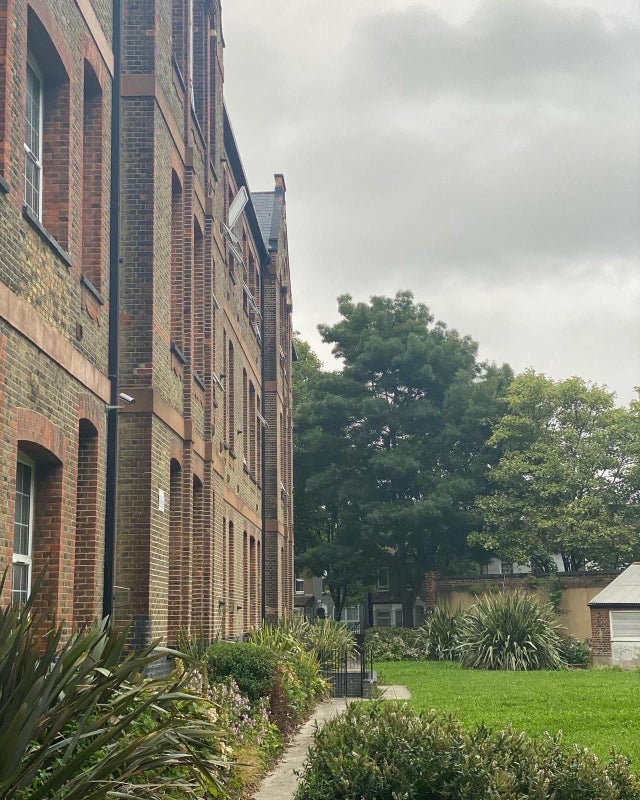 Room Holbrook Road in Greater London