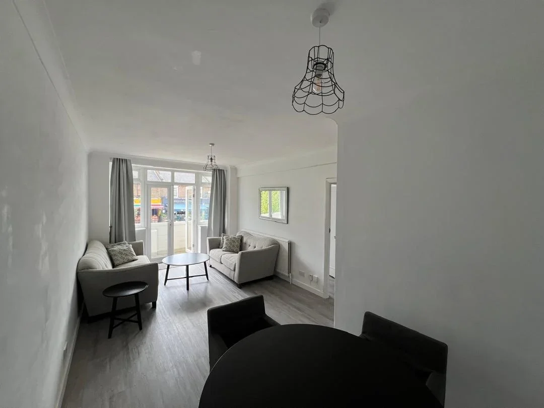 Flat Upper Richmond Road in Greater London