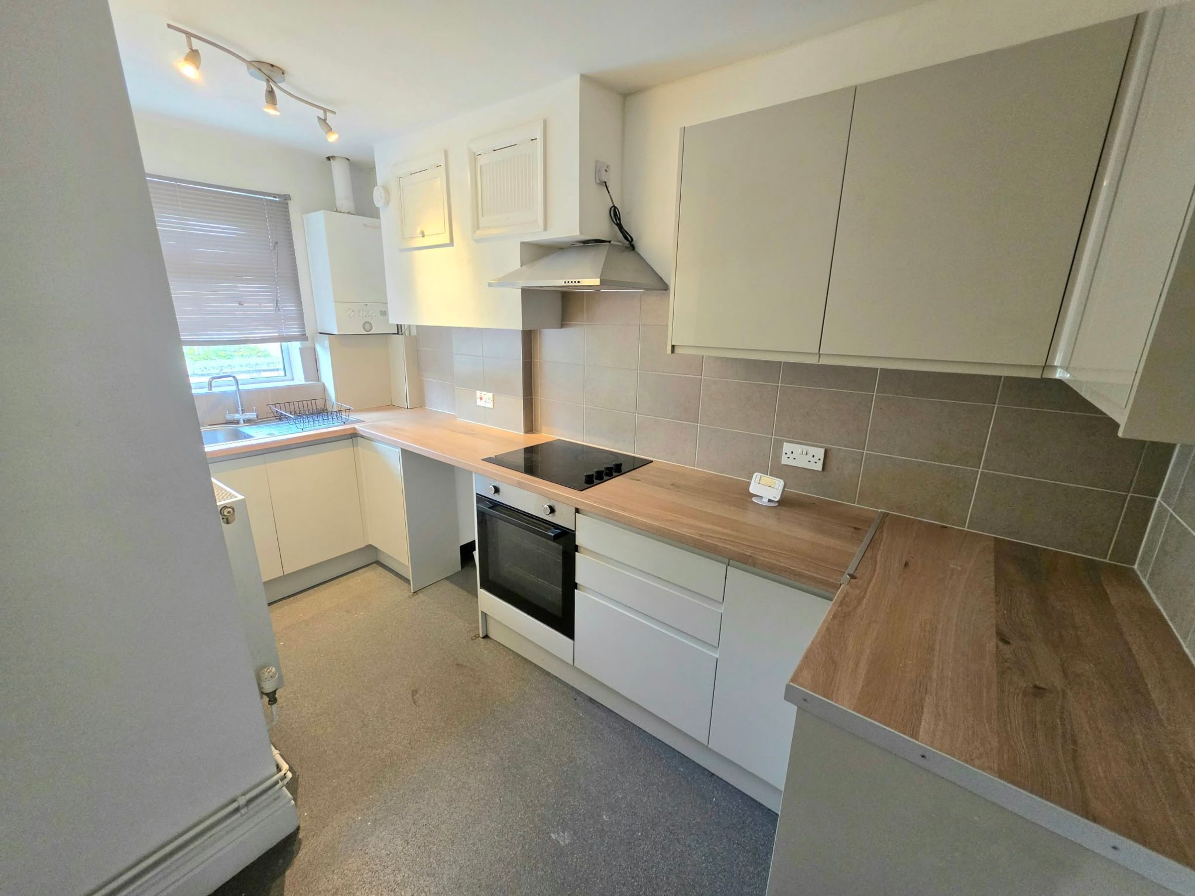 Flat Clarendon Road in Cardiff