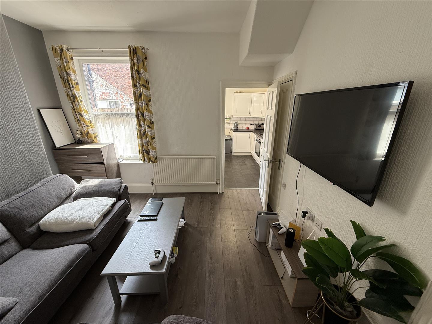 Room Ventnor Street in Hull