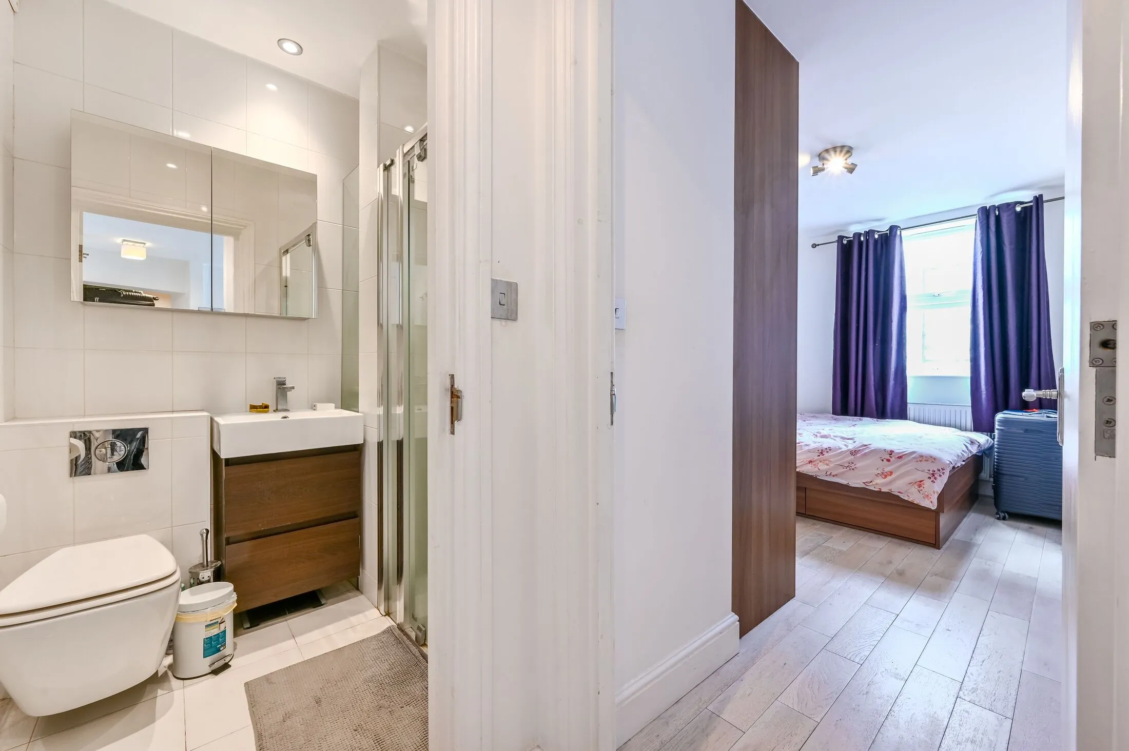 Flat Foundry Mews in Greater London