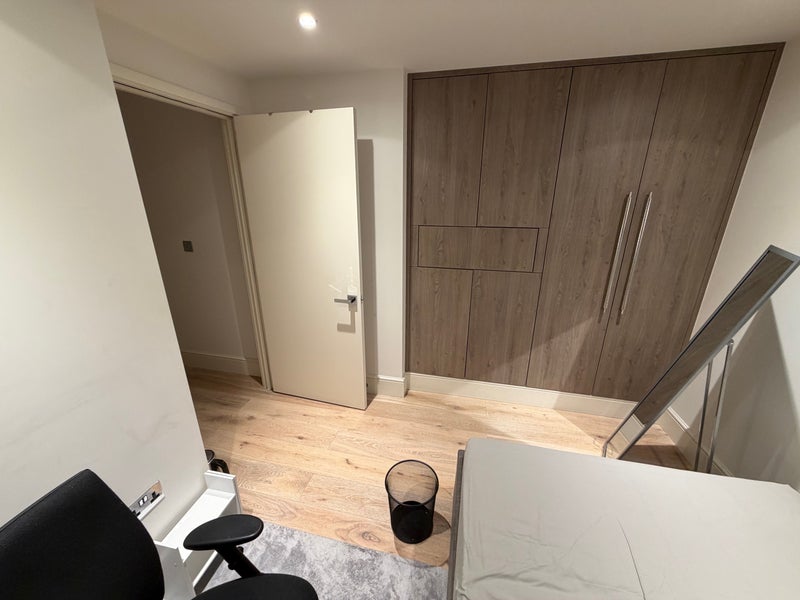Room Hermes Street in Greater London