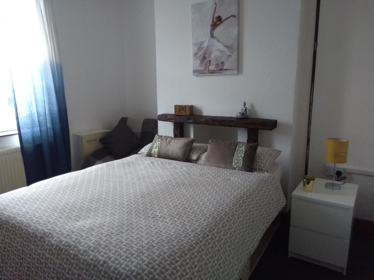 Room Temple Bar in Willenhall