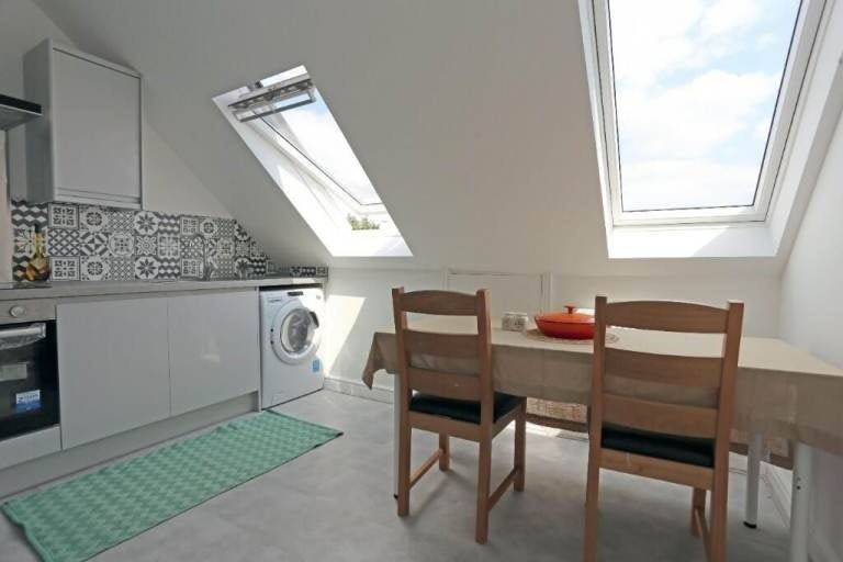 Room Whalebone Lane North in Greater London
