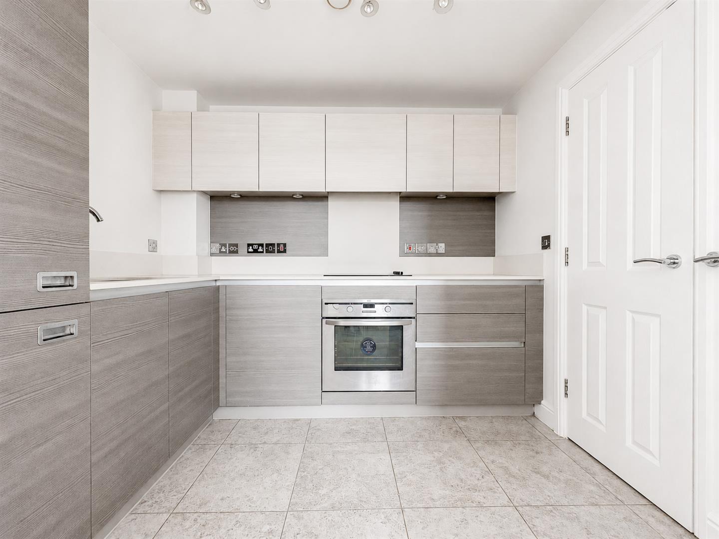 Flat Sackville Road in Rother